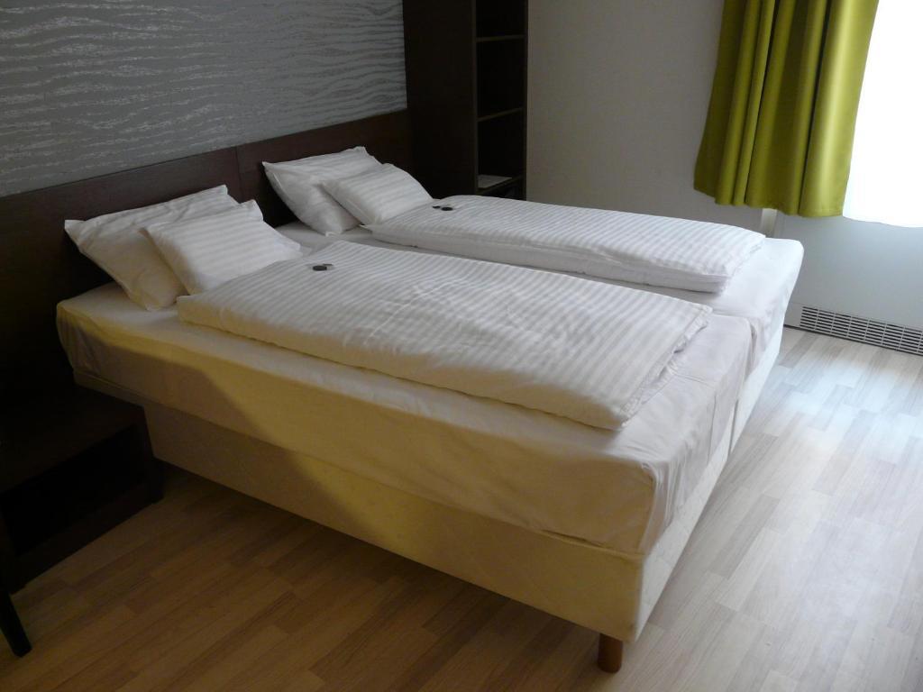 Soleil Apartman Szegedin Zimmer foto
